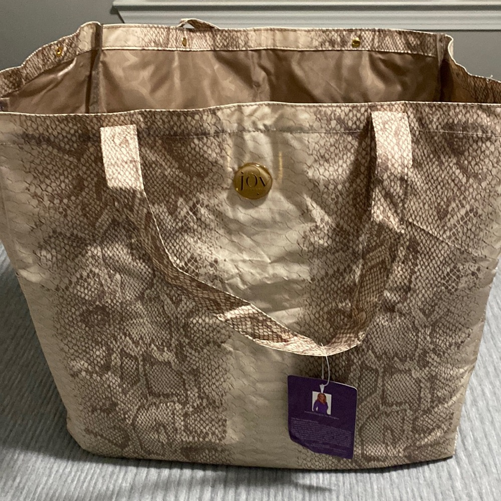 Joy Mangano travel organizer